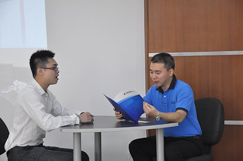 對“客戶”講解公司的發(fā)展歷程