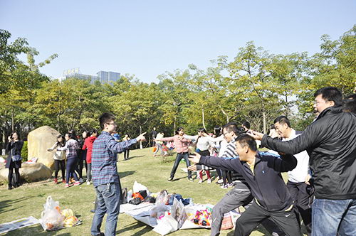 我們需要你，快來~~~