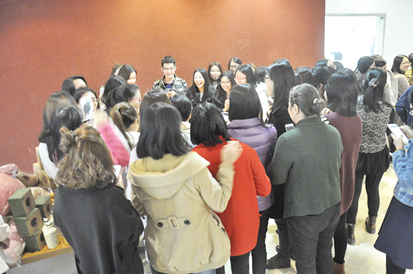 感覺(jué)小編今天承包所有同舟女神了~